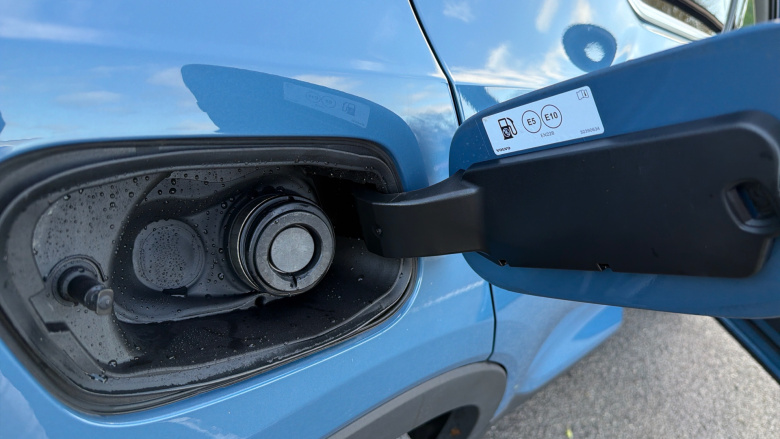 Volvo XC40 2.0 B3P Ultra Dark 5dr Auto Petrol Estate